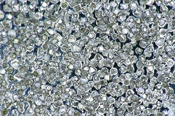 Diamantbeläge unter dem Mikroskop
